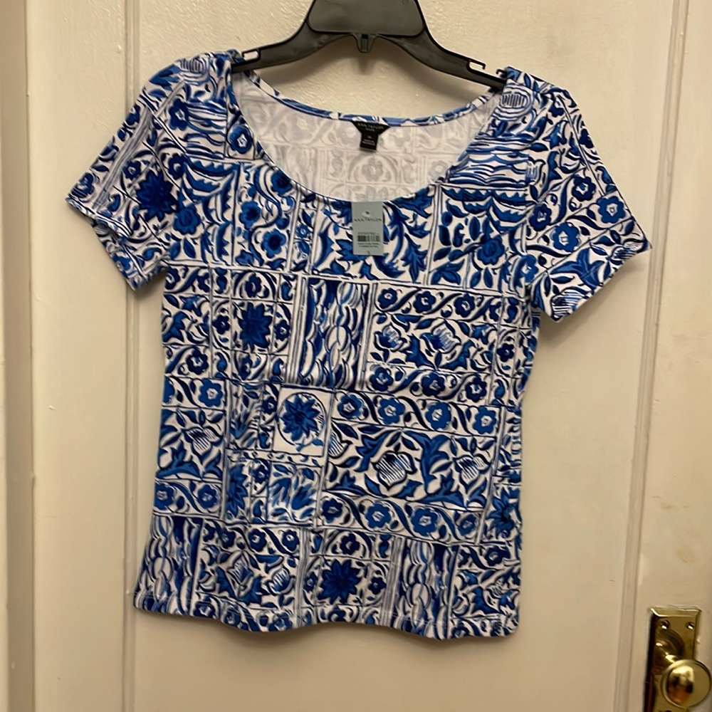 NWT Ann Taylor basic tee size S petite.